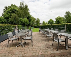House | Balcony - Holiday Home with Sauna, Garden, Terrace, BBQ & Fireplace (Waimes)