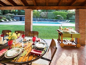 Villa | Dining