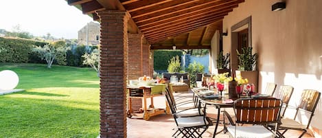 Villa | Dining