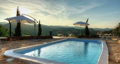 Bright Holiday Home in Modigliana With Swimming Pool