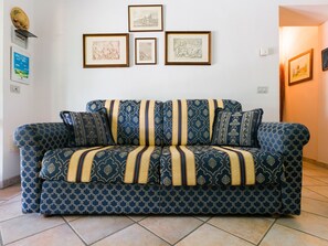 Living room - Farmhouse with Spacious Garden in Maremma Region near sea (Grosseto)