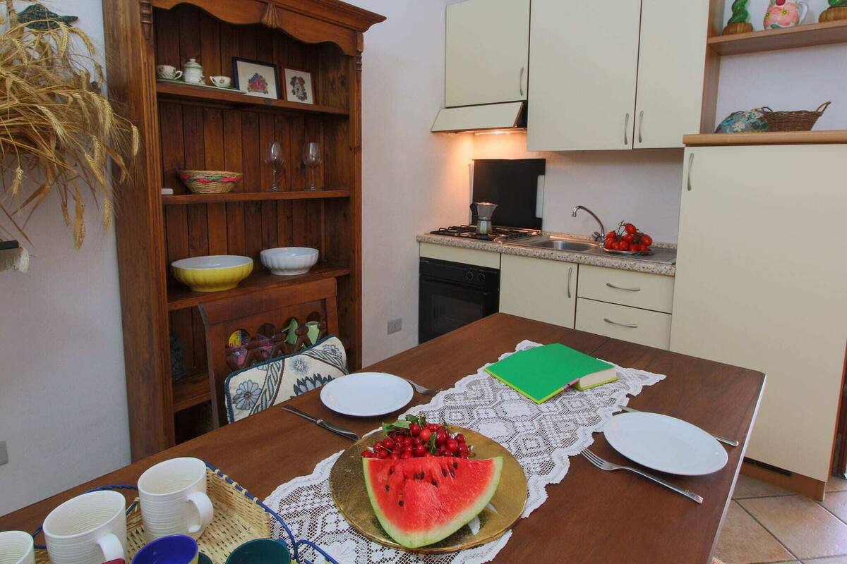 House | Dapur peribadi | Pembancuh kopi/teh, peti sejuk, ketuhar gelombang mikro 