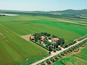 Exterior - Farmhouse with Spacious Garden in Maremma Region near sea (Grosseto)