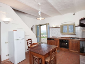 Ferienhaus | Eigene Küche | Mikrowelle, Herdplatte