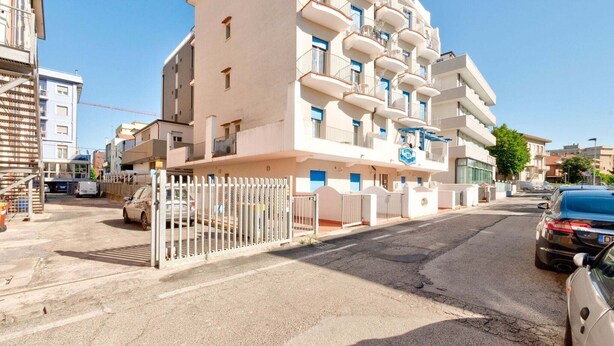 Self-parking (surcharge) - Homely Apartment in Rimini With Balcony (Rimini)