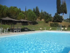 Villa | Alberca | Alberca techada y alberca al aire libre