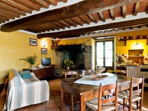 Villa | Dining
