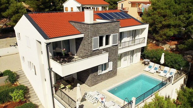 Exterior - Modernistic Apartment in Primosten With Pool (Primosten)