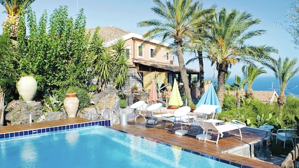 Unclassified image, 1 of 18, button - Beautiful Apartment in Beautiful Hamlet Attractive Decor and Communal Pool (Aci Catena)