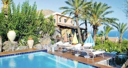 Beautiful Apartment in Beautiful Hamlet Attractive Decor and Communal Pool