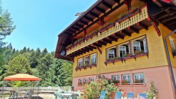 House | Bahagian luar