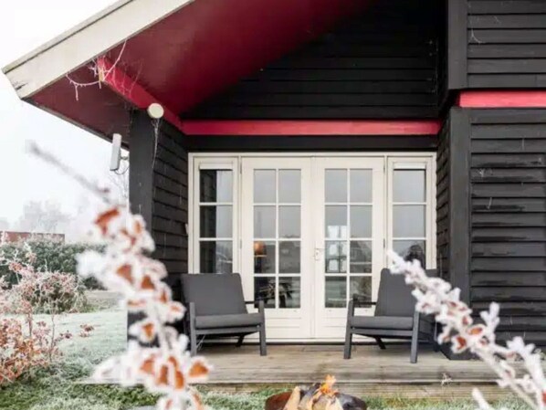 Exterior detail - Wonderful private villa for 4 guests with A/C, WIFI, TV, terrace and pets allowed (Drachten)