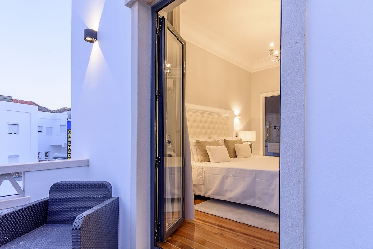 suite (6) | 1 bedroom, in-room safe, soundproofing, free wifi