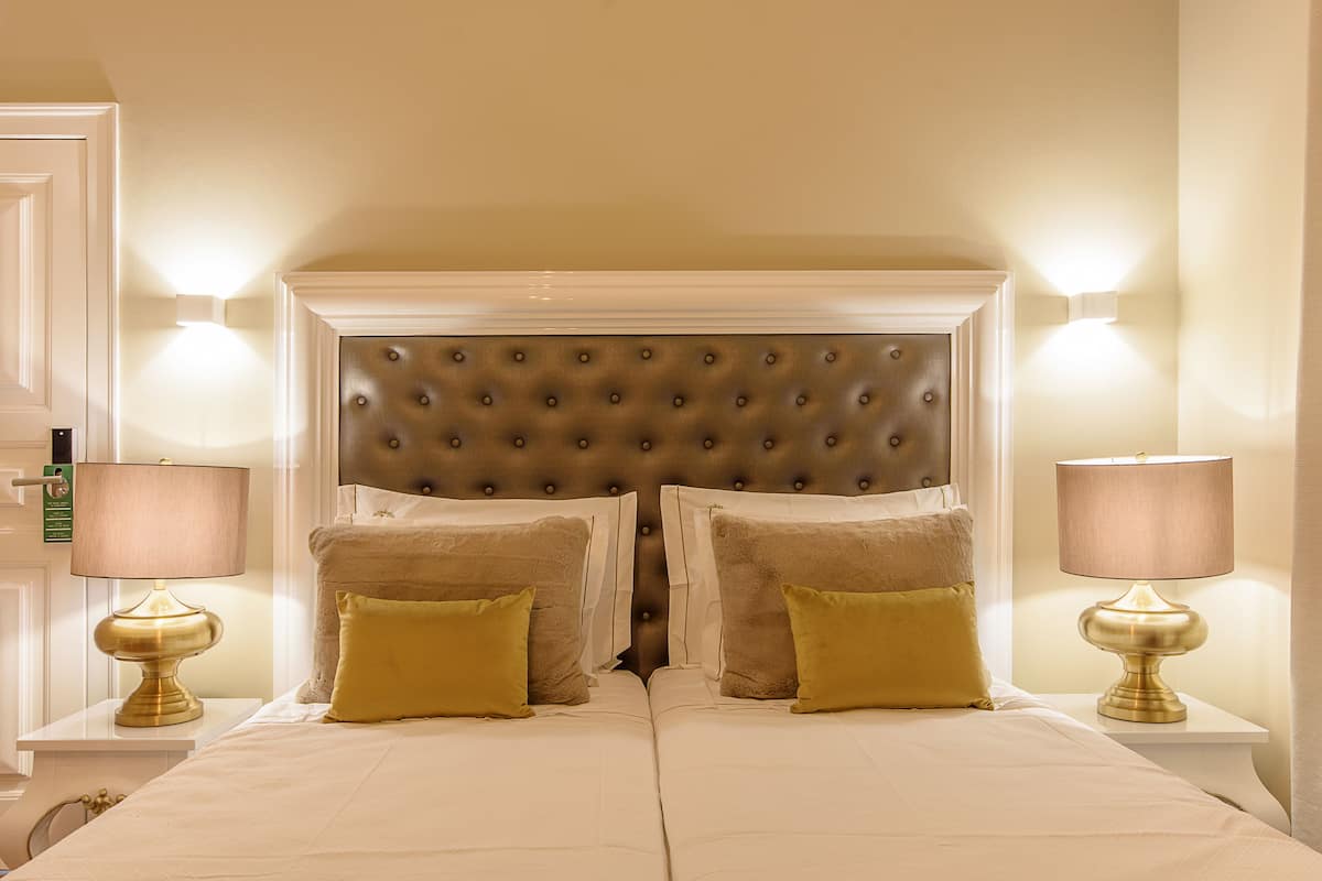 Suite (9)