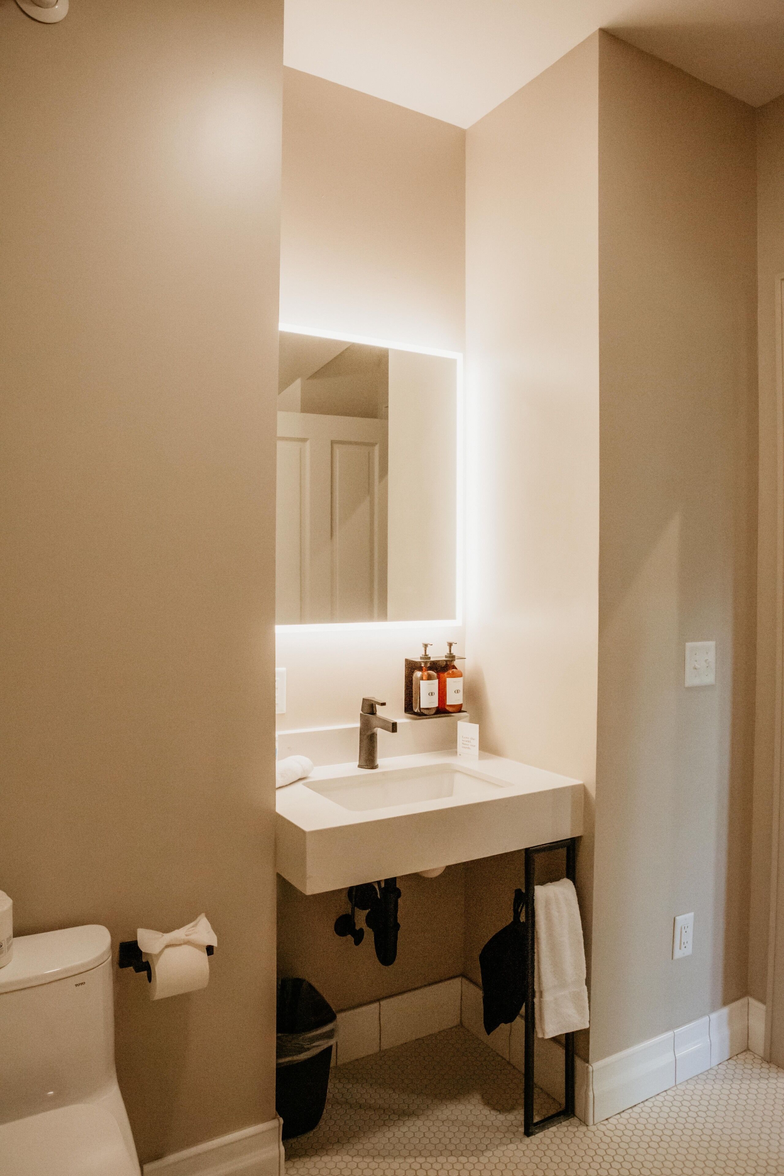 standard room, 1 king bed | bathroom | hair dryer, towels