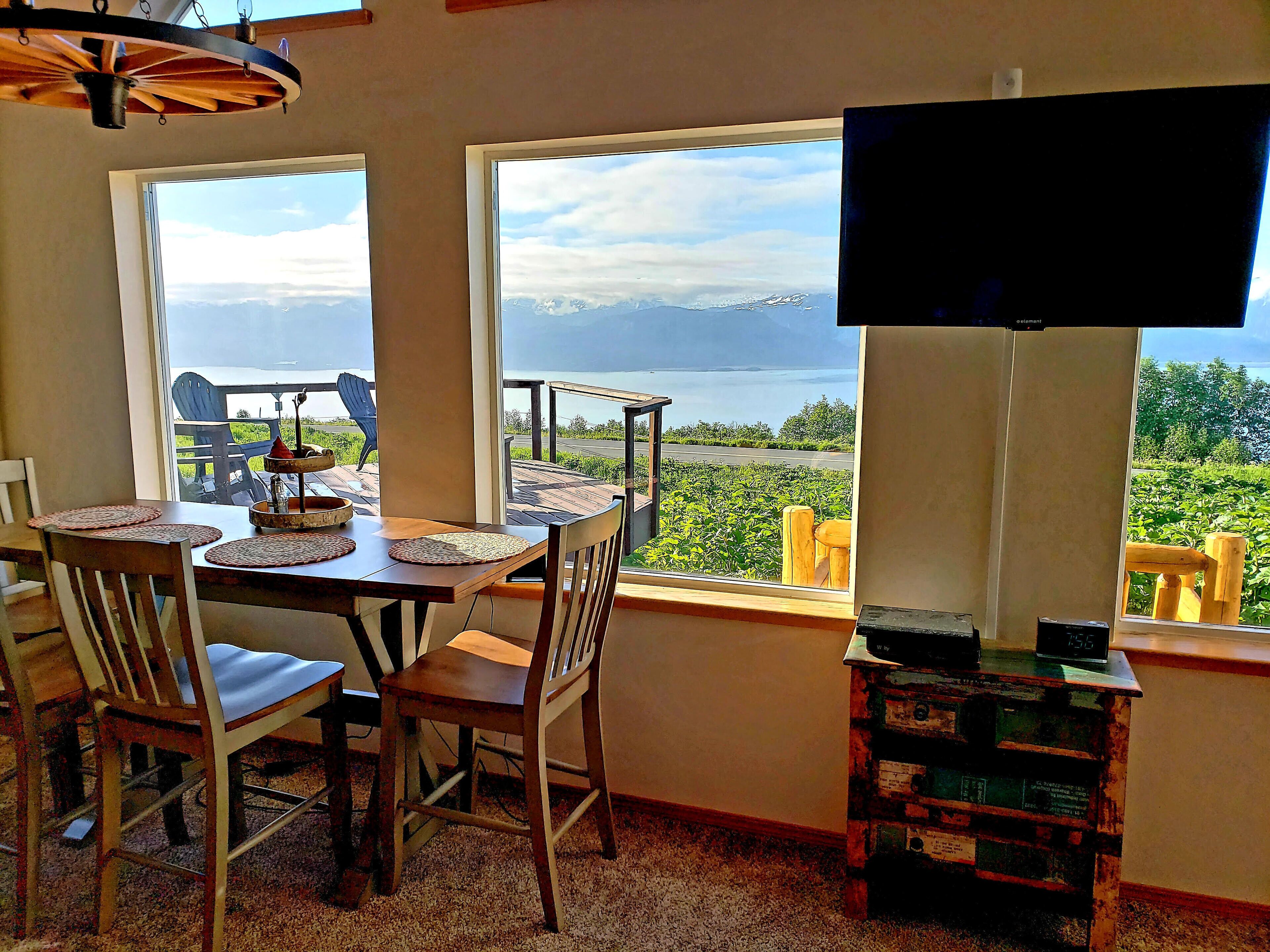 Majestic Moose View Lodge (Minimum Rental Age 25)