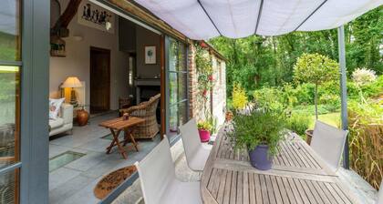 Charming Cottage in Anseremme With Fenced Garden