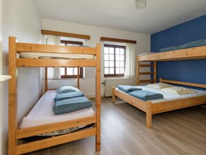 11 chambres, ameublement personnalisé