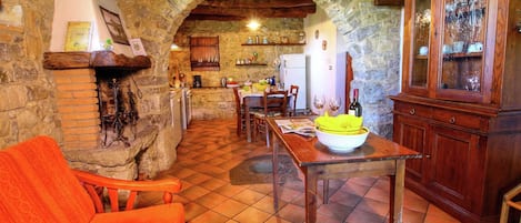House | Dining