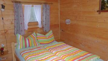 2 bedrooms, individually furnished, bed sheets