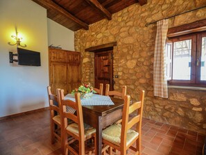 House | Dining