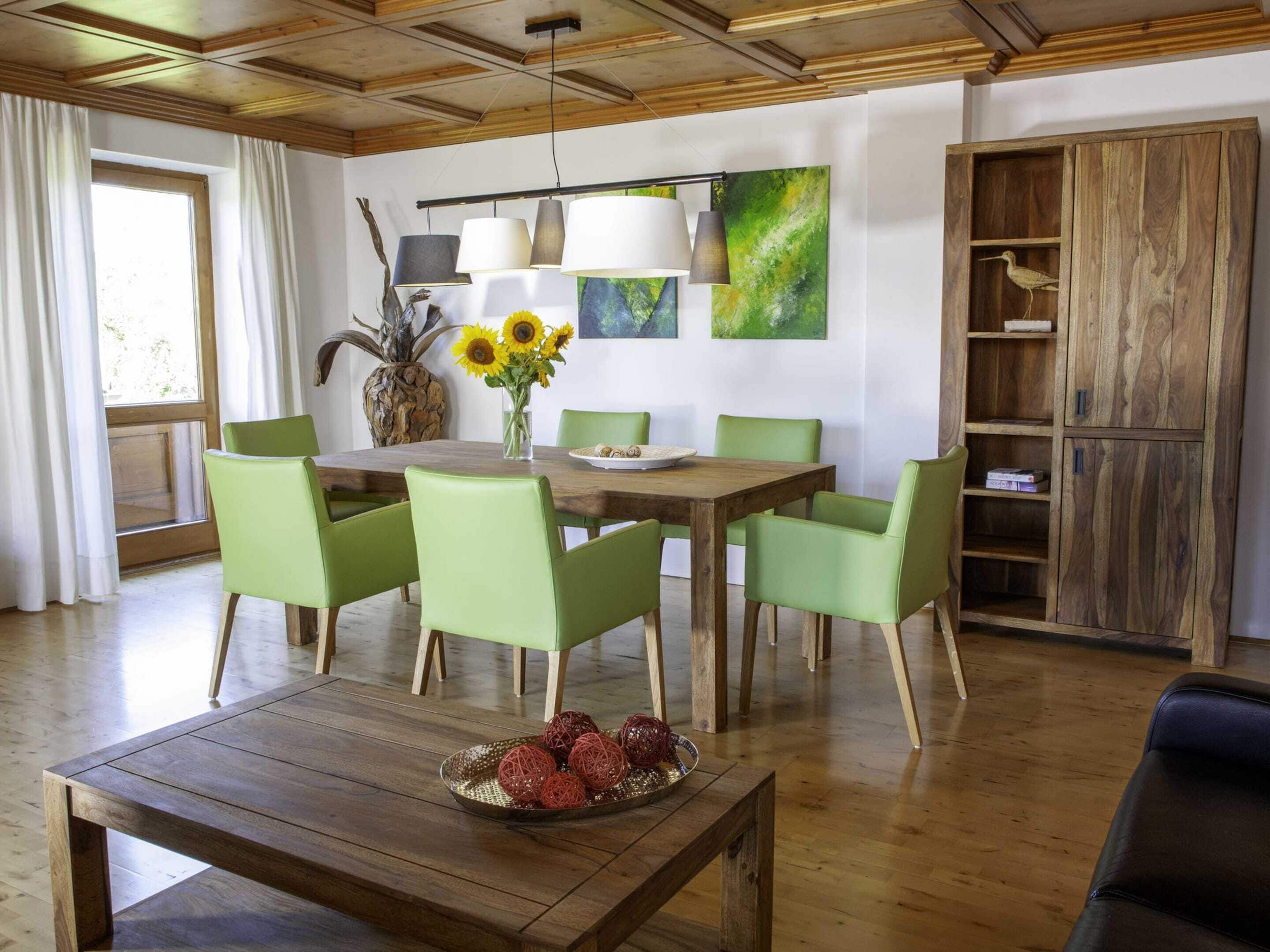 Apartment | Dining