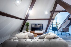 37-inch Smart TV with digital channels, TV