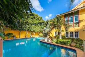 Piscina externa