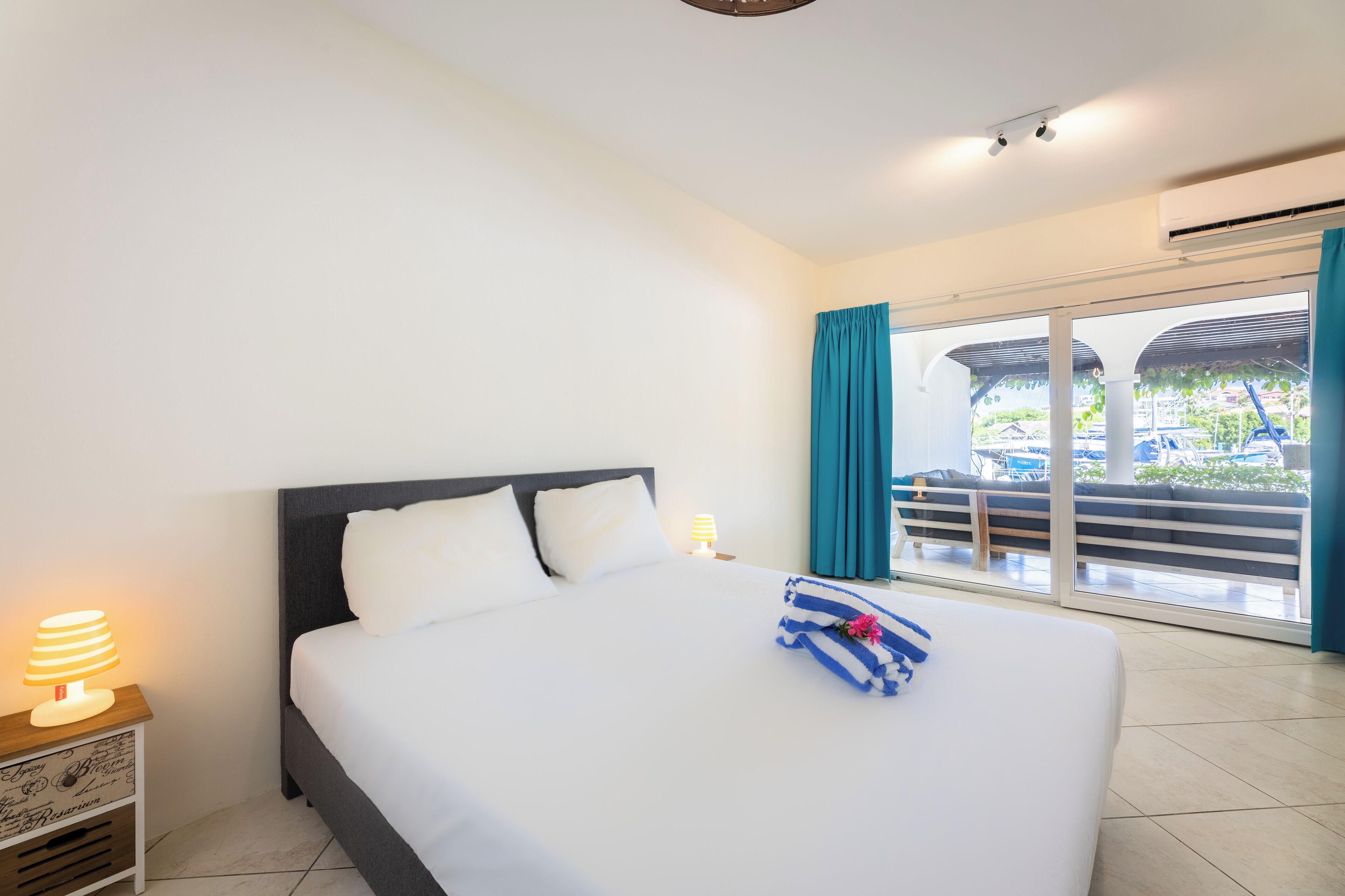 Grand-Villa, Mehrere Schlafzimmer, Buchtblick | 3 Schlafzimmer, hochwertige Bettwaren, individuell dekoriert