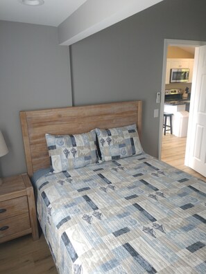 1 bedroom, free WiFi - Coastal Cottage located in Pointview Marina on Great Salt Pond, Rhode Island (South Kingstown)