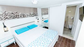 In-room safe, iron/ironing board, free WiFi
