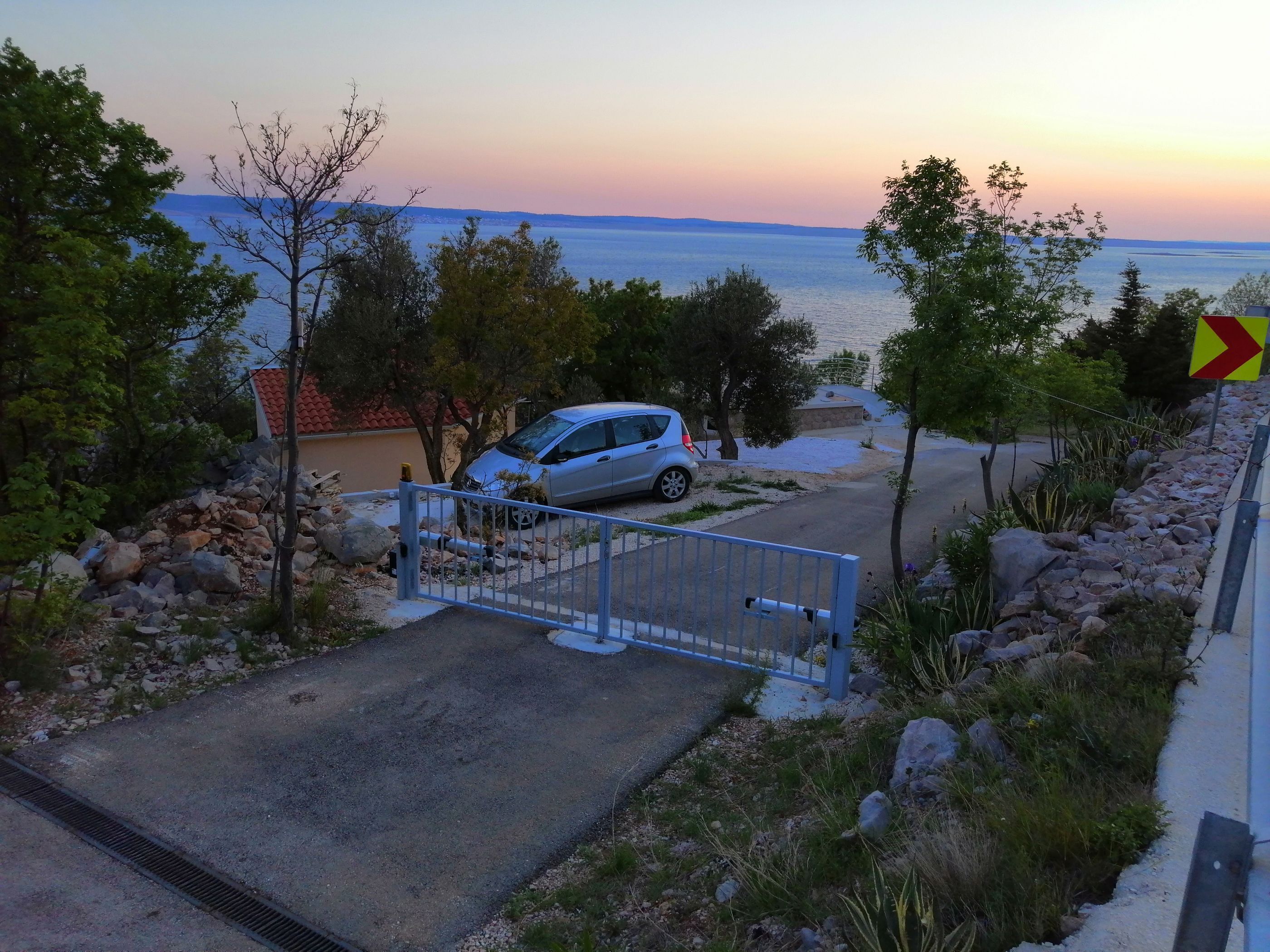 المنشأة من الخارج