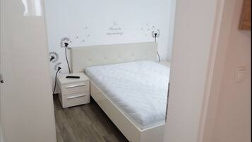 Bügeleisen/Bügelbrett, kostenloses WLAN