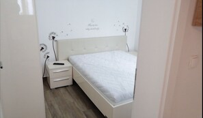 Bügeleisen/Bügelbrett, kostenloses WLAN