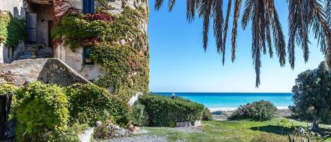 Biệt thự | Quang cảnh nhìn từ nơi lưu trú