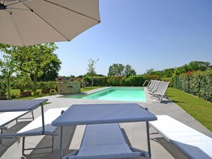 Villa | Pool | Indendørs pool, udendørs pool