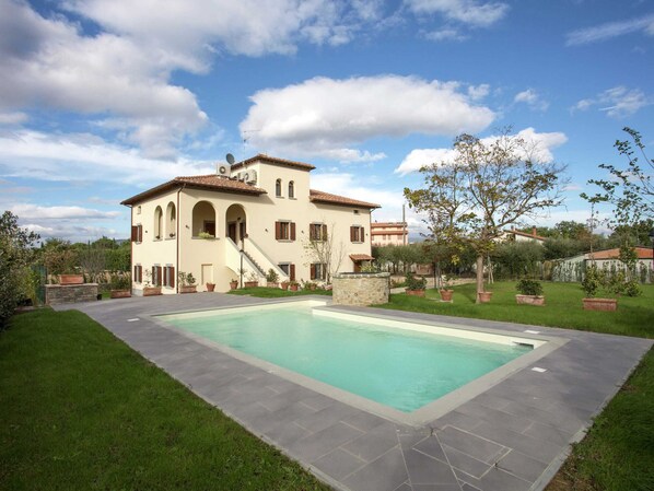 Villa | Piscine | Piscine intérieure, piscine extérieure
