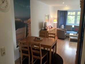 Dining - Charming Villa in Nienhagen With Garden (Nienhagen)