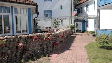Villa | Exterior