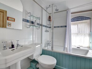 2 bedrooms, individually furnished, bed sheets - Tranquil Holiday Home in Dolgellau near Zip World (Dolgellau)