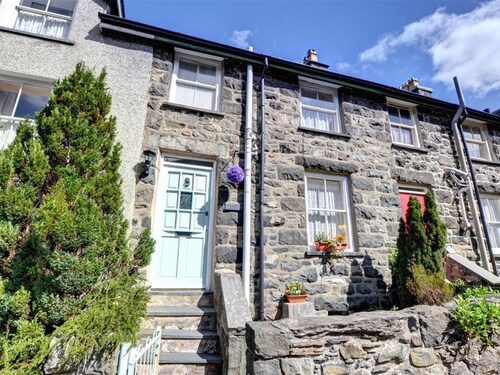 Tranquil Holiday Home in Dolgellau near Zip World