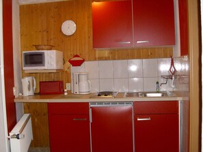 Private kitchen - Idyllic Apartment in Rerik near Sea (Rerik)