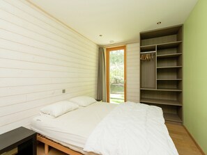 Chalet | 3 bedrooms, individually furnished, bed sheets - Pretty Chalet in Durbuy With Kids Play Area (Durbuy)