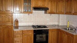 Unclassified image, 5 of 13, button - Spacious Apartment With sea View, Near the Beach (Pag)