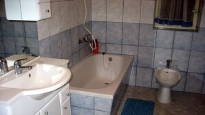 Unclassified image, 4 of 13, button - Spacious Apartment With sea View, Near the Beach (Pag)