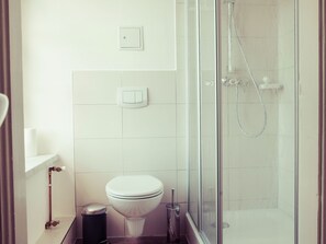 Apartment | Bathroom | Shower, towels