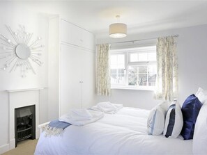 Ferienhaus | 3 Schlafzimmer, individuell eingerichtet, Bettwäsche