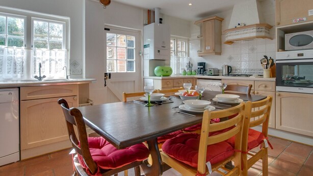 Unclassified image, 1 of 12, button - Exclusive Holiday Home in Canterbury Kent With Garden (Canterbury)