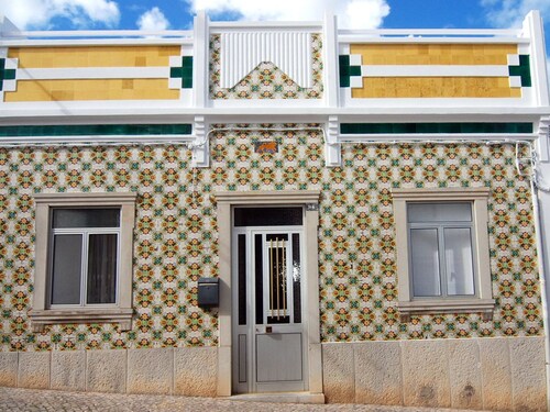 Pittoresque House With Character in Centre Fuseta Near the Sea