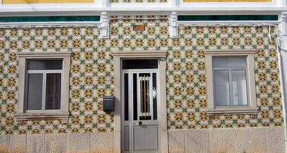 Pittoresque House With Character in Centre Fuseta Near the Sea